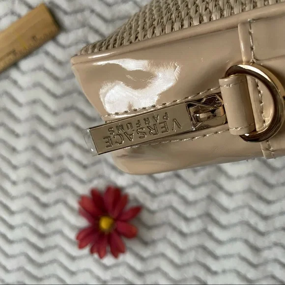 VERSACE Parfums Beige Makeup Cosmetics Bag - Picture 4 of 14